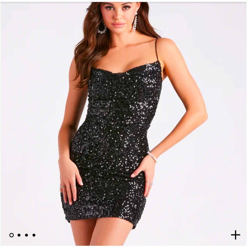 BNWT Black sequin dress from Windsor. Size M